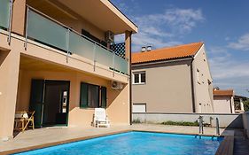 Apartments Dujic